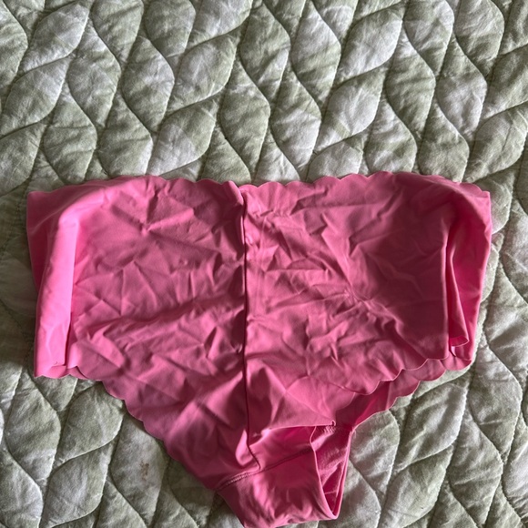 NWT Pink cheeky underwear - Picture 2 of 3